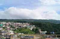 Woodland Hill Stay