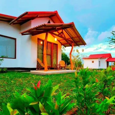 Wild Waves Kumana Safari & Surf Resort Hotel