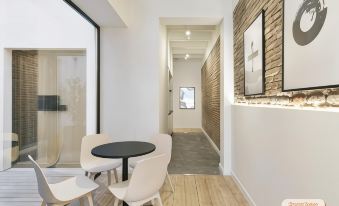 Arte Suites by Olala Homes