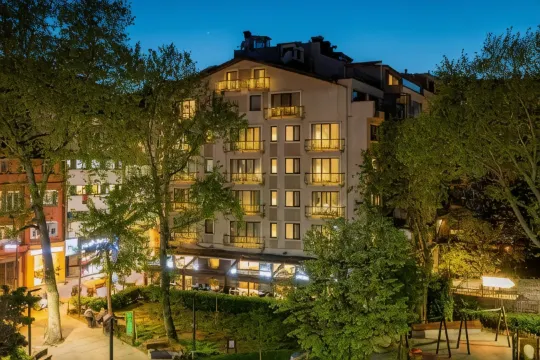 納迪尼桑塔希公寓