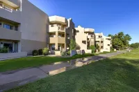 Scottsdale, AZ - Contemporary condo in the Prime Location of Paradise Valley!