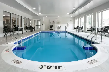 TownePlace Suites Milwaukee West Bend Отели в г. Уэст-Бенд