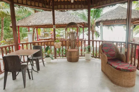 Shenanigans Glamping and Camping Resort