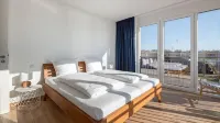 Vacation home on Lake Störmthal, Lagovida, Leipziger Neuseenland, private beach Hotels near Wohnmobilhafen Lagovida