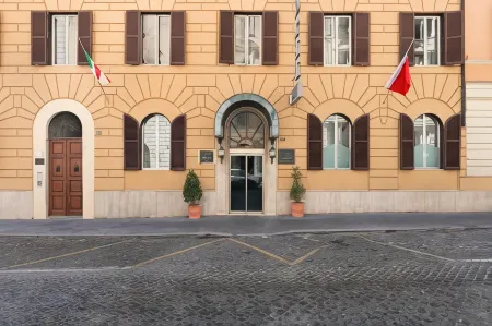 Hotel Virgilio Отели рядом с достопримечательностью «Casanatense Library»