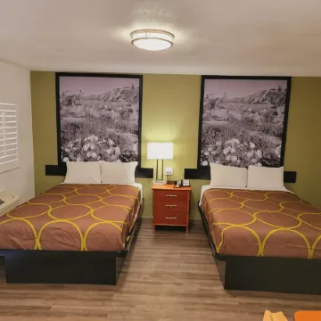 Super 8 by Wyndham El Centro North
