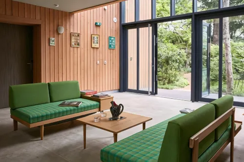 Eden Lodge Paris - Bed and Breakfasts