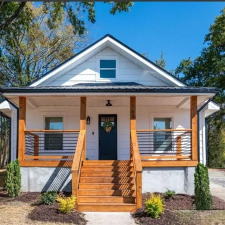 Country Chic Retreat Near Downtown Concord