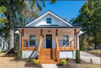Country Chic Retreat Near Downtown Concord Các khách sạn gần Roush Racing Inc