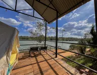 Kiss House Coffee and Glamping