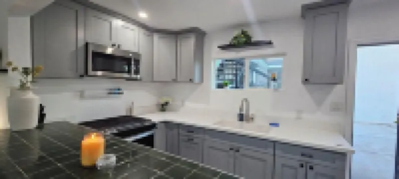 Cozy Home Centrally Located Near Beach Cities & Airport. 派拉蒙酒店