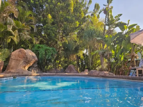 61 on Ireland Guest House and Conferencing โรงแรมใน