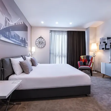 Opera Suite Hotel