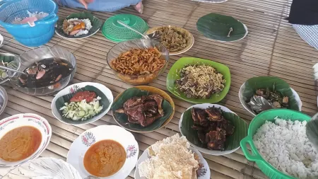 Pedek Homestay Отели в г. Ломбок