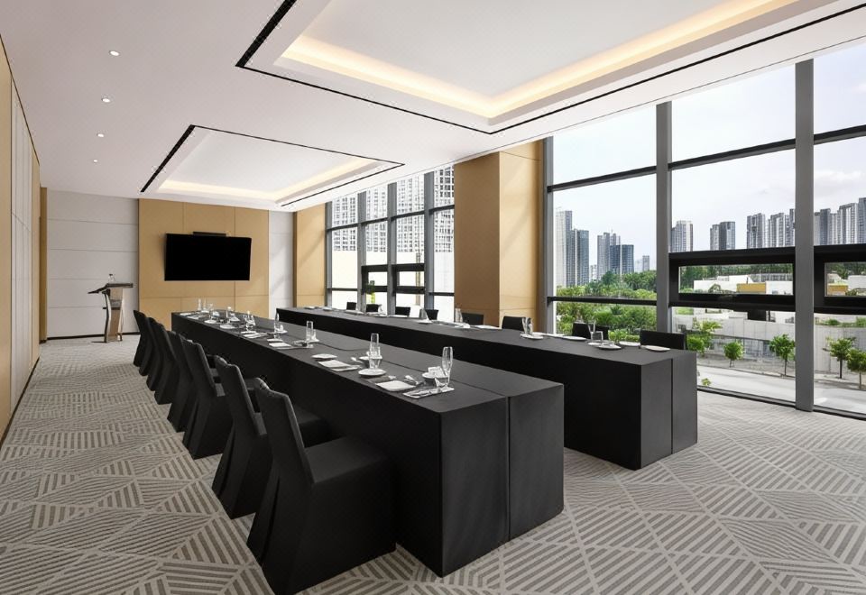 1. 코트야드 바이 ..