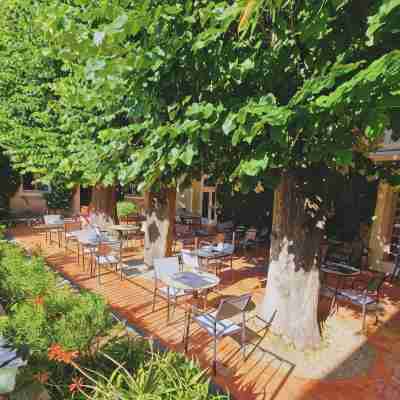 Logis Hôtel Restaurant Résidence Hotel Exterior