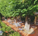 Logis Hôtel Restaurant Résidence Hotel a Puisserguier