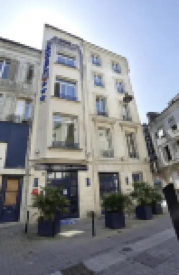 Hôtel la Tour Intendance Hotels near The Primatial Cathedral of Saint Andrew of Bordeaux