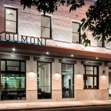Hougoumont Hotel