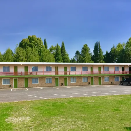 Cedars Motel
