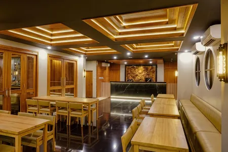 Sajiwa Inn and Suite Hotel Отели в г. Batealit