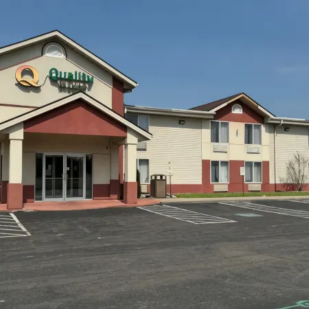Quality Inn and Suites Middletown-Franklin