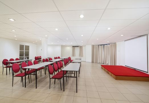 골든 뷰 서비스드 아파트먼트 외관 또는 주차장