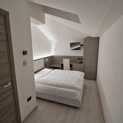 Hotel Garnì Villa Fontana Отели рядом с достопримечательностью «Площадь Пьяцца-дель-Дуомо»