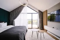 Moon Village Comarnic Hotéis em 