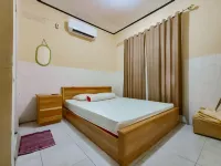 Homestay Nazriel Mitra RedDoorz Hotel in zona Pantai Sayang Heulang