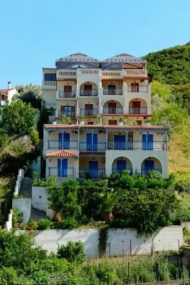 Agnanti Hotel - Beach