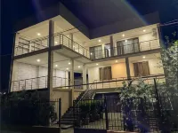Hotel Charli - 2 estrellas