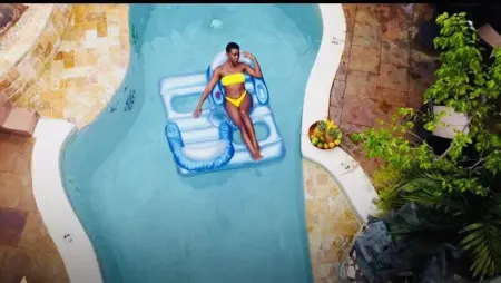 SILVER SAND ESTATE 5br 5.5ba Villa /.1 mi  walk to Beach/PRIVATE CHEF & POOL Отели в г. Duncans