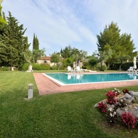Villa Leralora - Olive Tree. Exclusive Pool Retreat