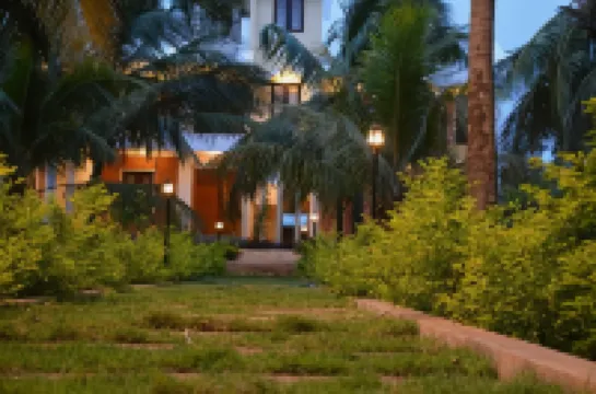 ClayNest Resorts Hotels near Old Coutralam Falls