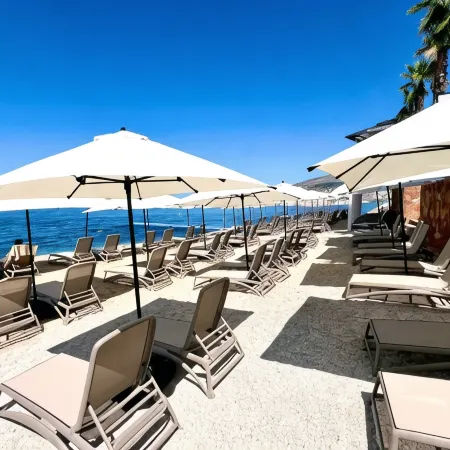 Joelle Premium Hotel