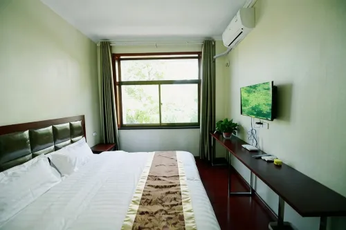 Fangshan Xinyi Hotel