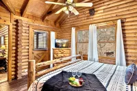 2Mi to Dollywood • Arcade Games • 3Br • Smarttvs • HotTub • BBQ • Easy Access! - シャレー