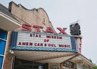 Downton Memphis 5 min walk to Fedex Forum and Beale St. - Completely renovated. - Bungalows