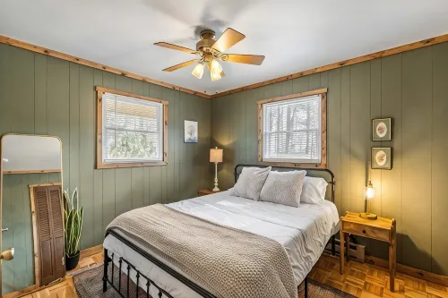 Spacious Mountain Cabin for 8