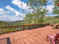 Black Bear Cabin w Majestic Views - シャレー