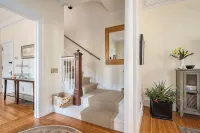 6Br w/ Parking Steps to Brown in College Hill