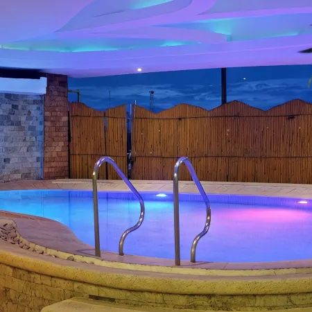 The Pinnacle Hotel and Suites