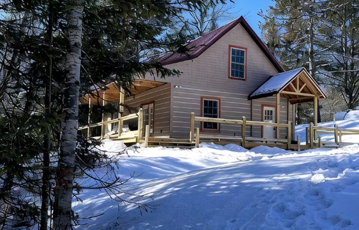 Riverfront Cabin: The Cozy Southern Brook Trout Lodge