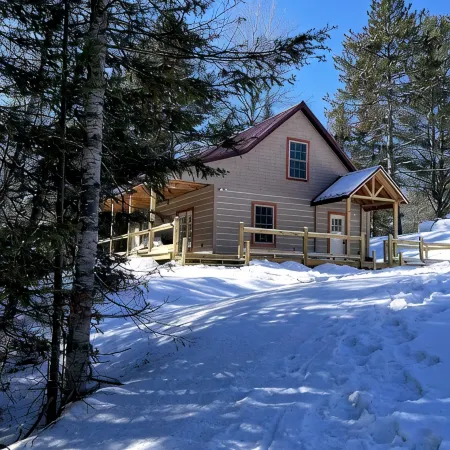 Riverfront Cabin: The Cozy Southern Brook Trout Lodge