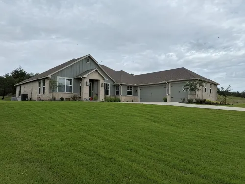 Quiet 4BR 2.5BA Modern New Country Home in Weatherford