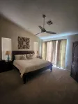 Stunning 3 bed/2.5 bath Overlooking Ocotillo Golf Course w/ Heated pool & Hottub