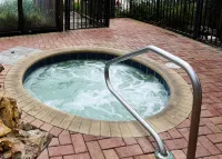 Tropic Sun Towers - Hot Tub