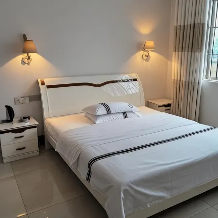 Dahua Huashu Hotel