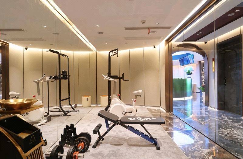 Sea Blue Hotel（Qianjiang New City Raffles City Center ）